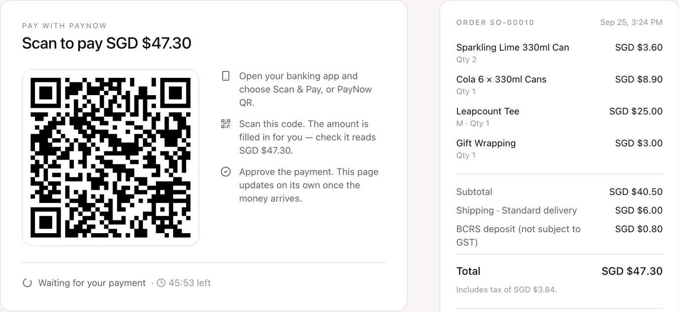 Kod QR PayNow pada halaman bayaran Kedai Dalam Talian, di sebelah ringkasan pesanan
